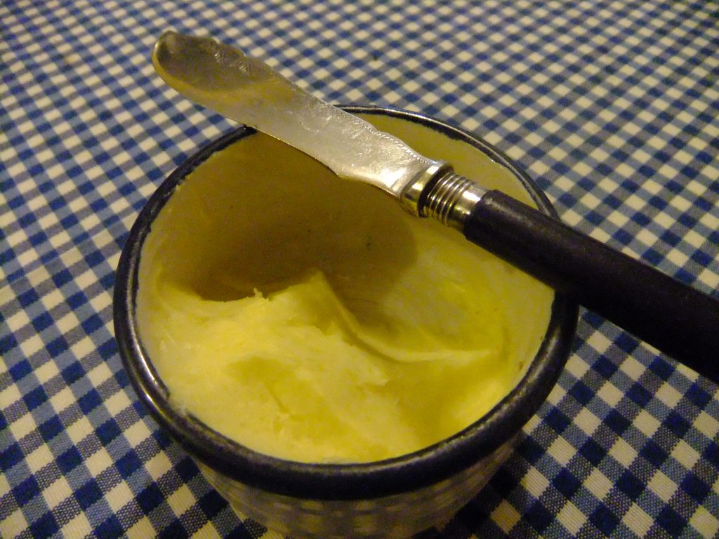 Buttery spread for bread