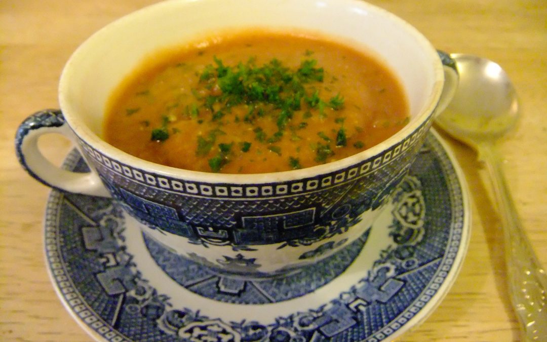 Warming tomato & lentil soup