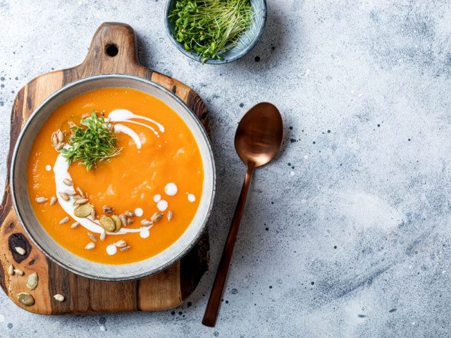 Gorgeous mild-spiced lentil soup